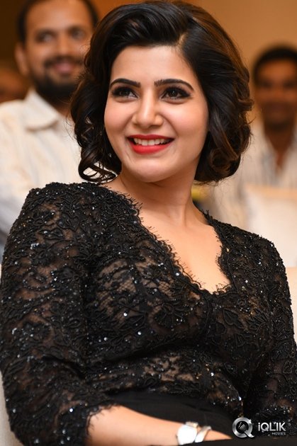 Samantha-at-A-Aa-Movie-Success-Meet